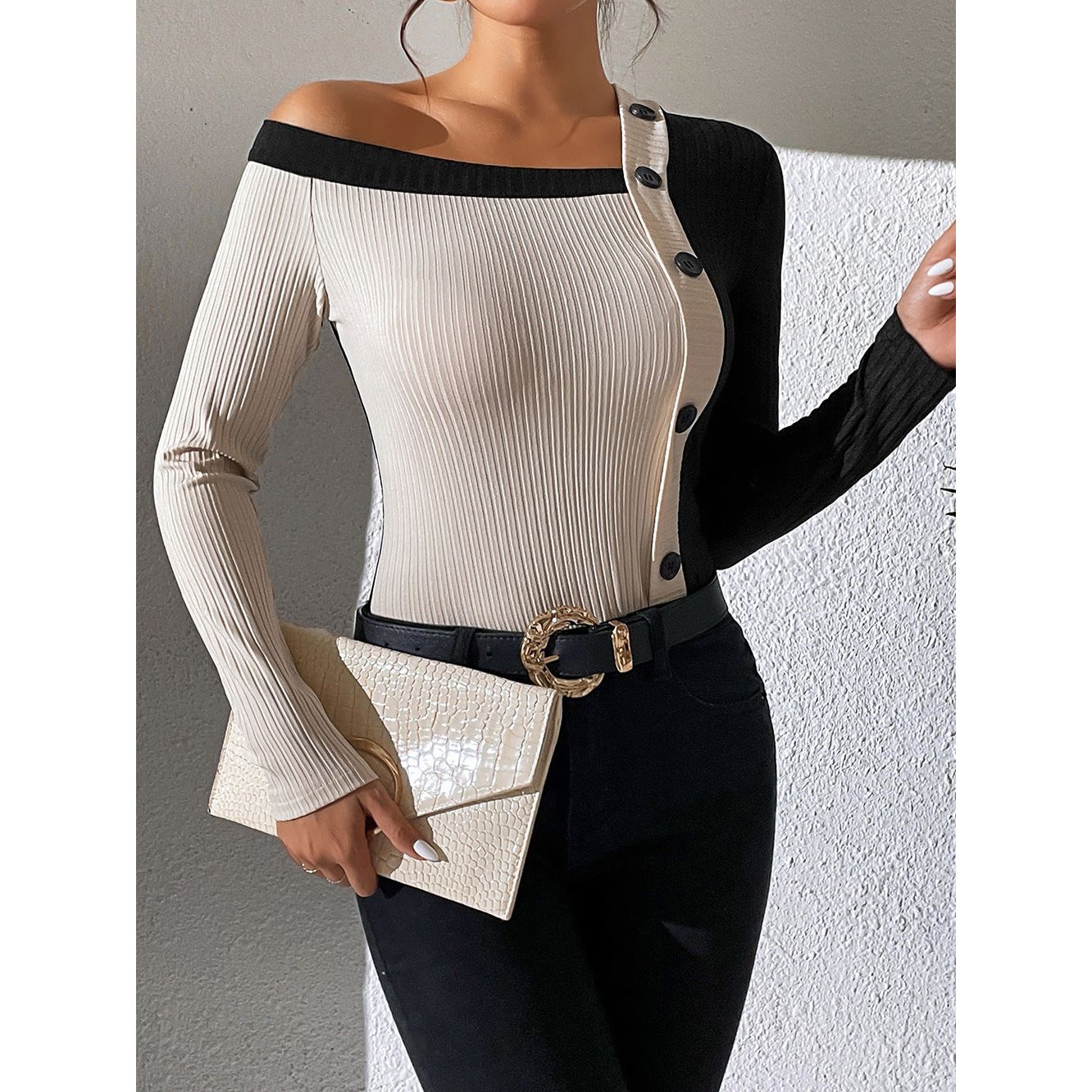 Long Sleeve Off-shoulder Knitted T-shirt