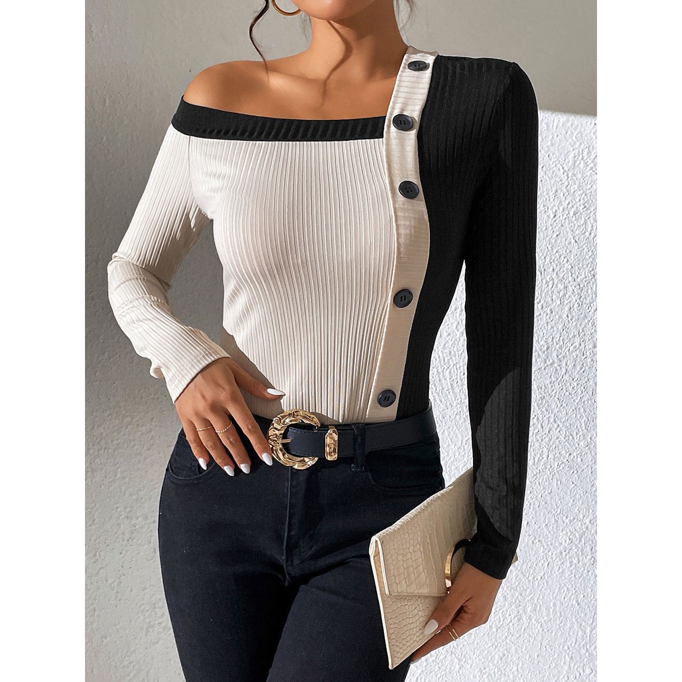 Long Sleeve Off-shoulder Knitted T-shirt