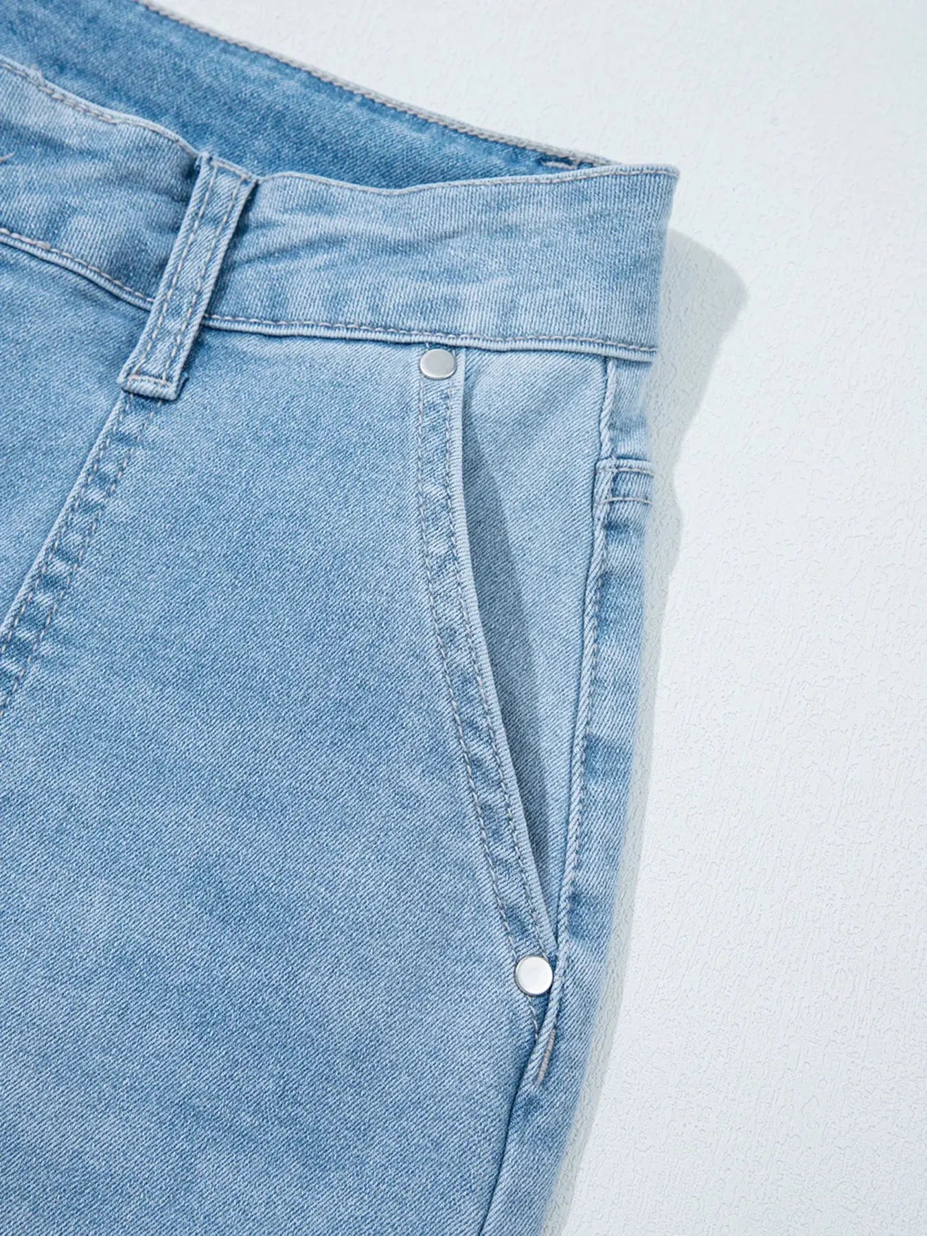 High Rise Barrel Jeans Relaxed Fit Patch Pocket Washed Stretch Denim For Everyday Wear Trendsi